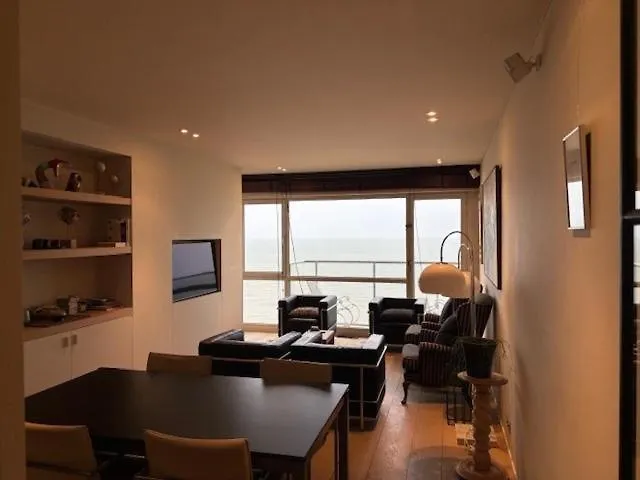Modern Two-Bedroom Apartment With Breathtaking Views And Two Charming Terraces T39 Ostenda